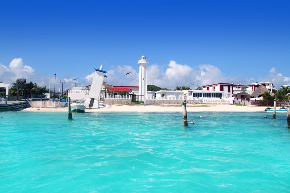 Puerto Morelos is a destiantion full of beaches.